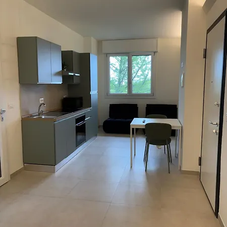 Beverara Trilocale Ristrutturato Zona Navile Apartment *